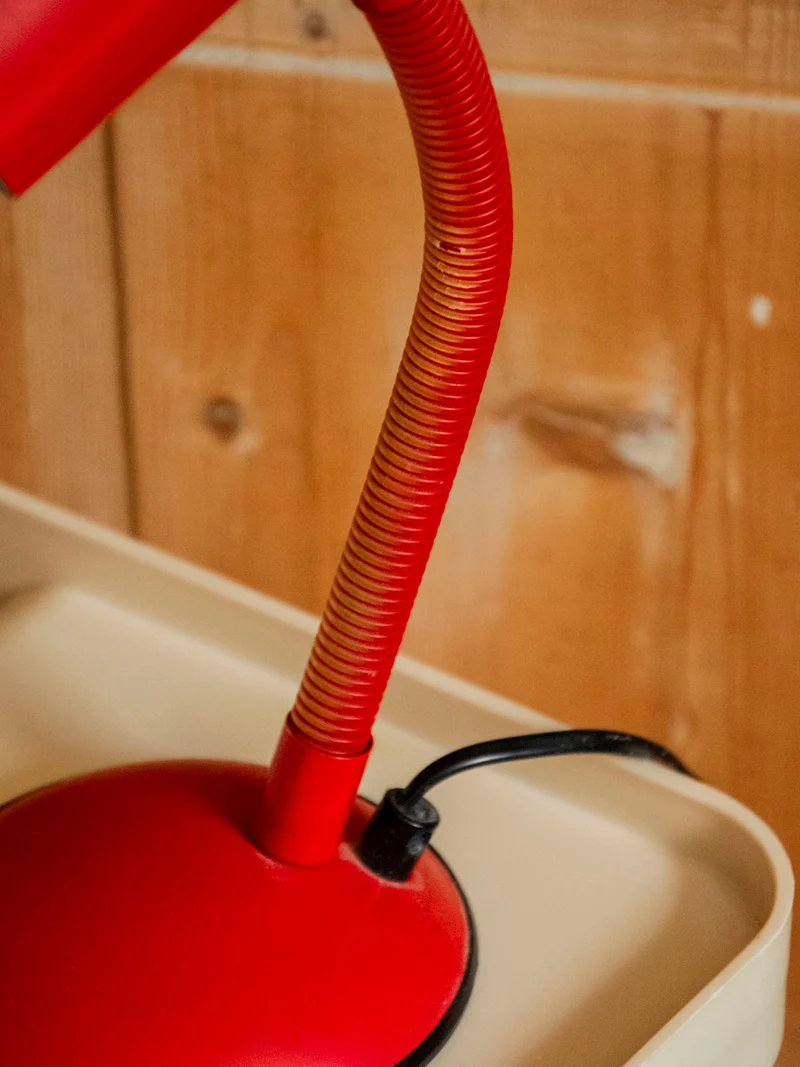Julia, la lampe mid-century en bois et métal N°984