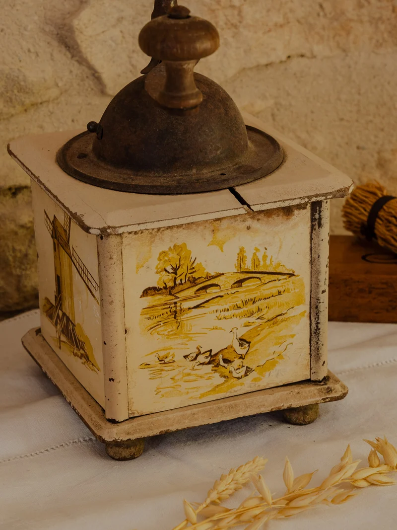 Alix, le moulin à café en bois beige N°1057