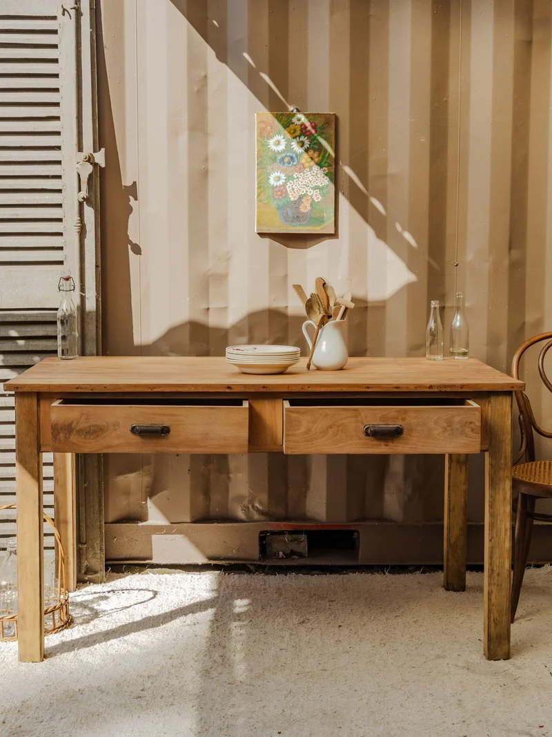 Romy, la table à manger en bois N°1439