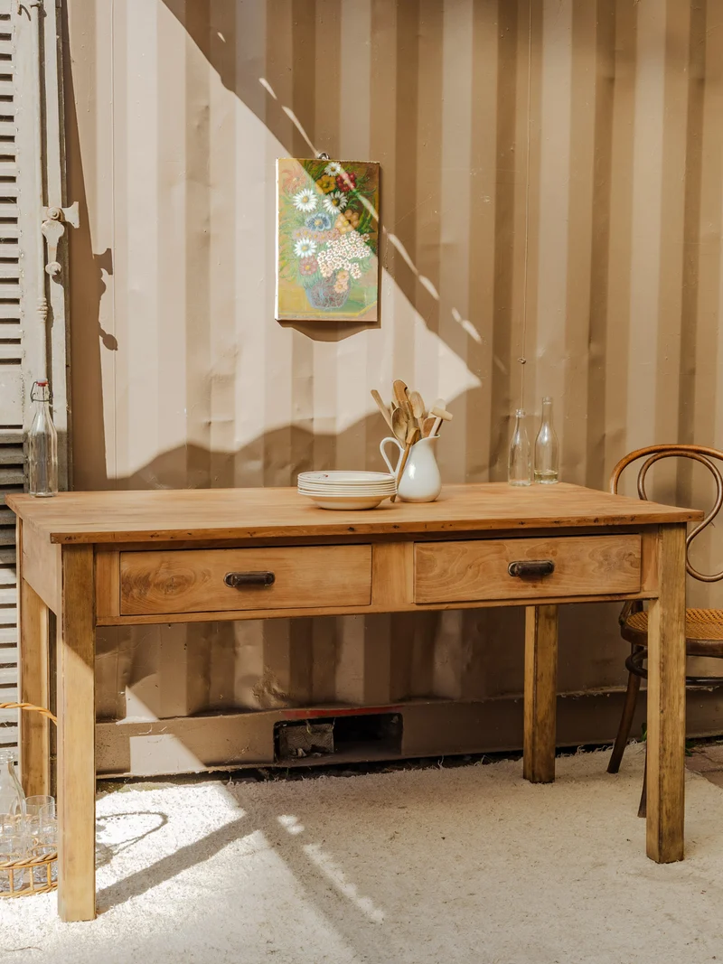 Romy, la table à manger en bois N°1439