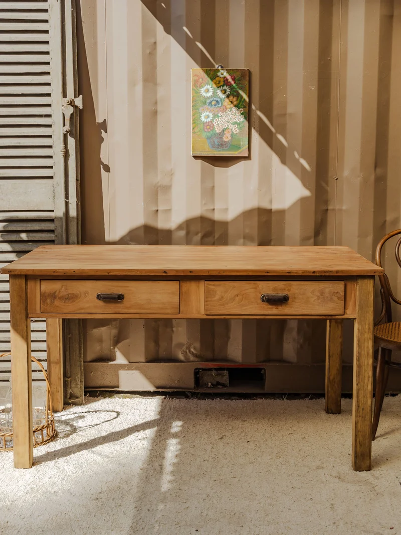 Romy, la table à manger en bois N°1439
