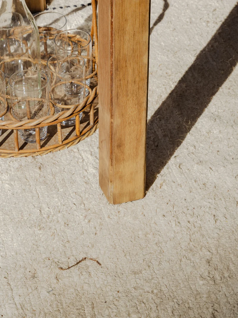 Romy, la table à manger en bois N°1439