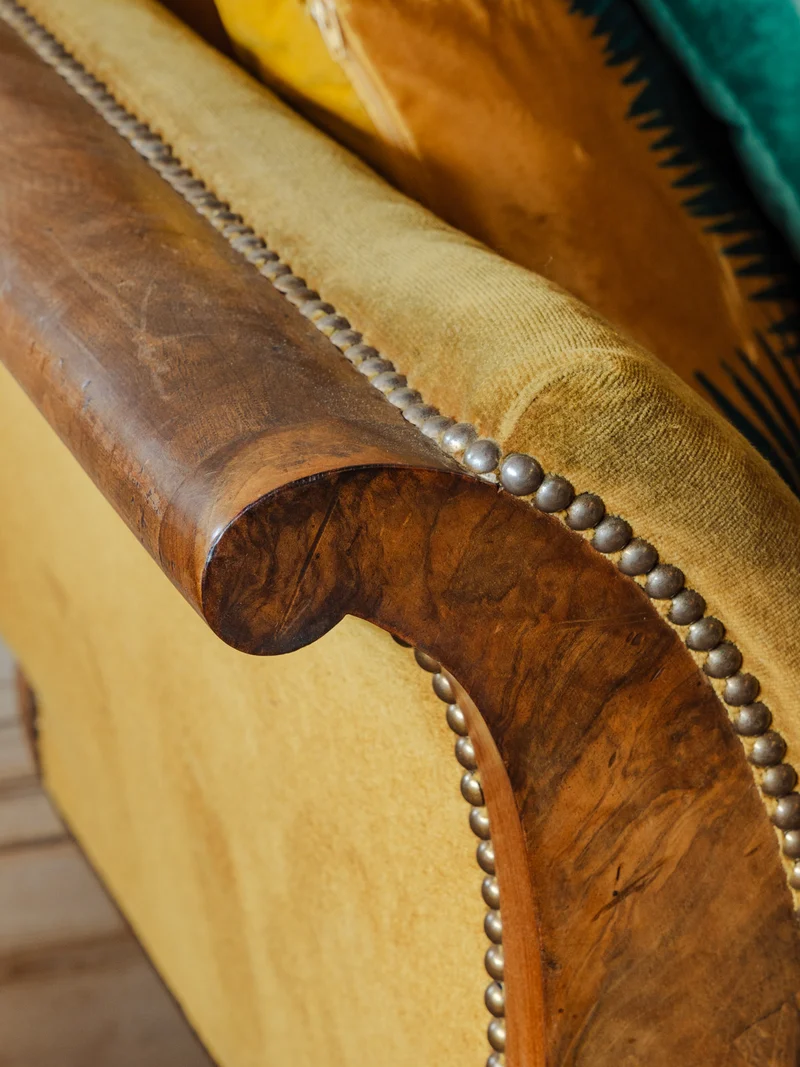 Martine, la banquette en bois et velours N°50