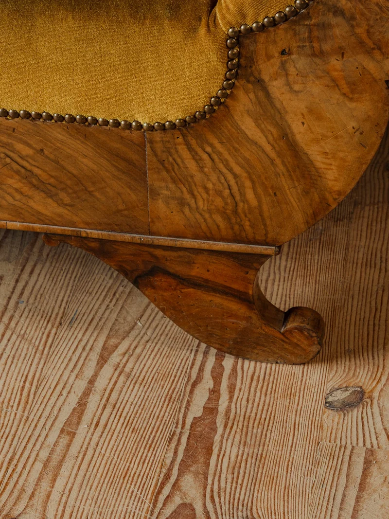 Martine, la banquette en bois et velours N°50