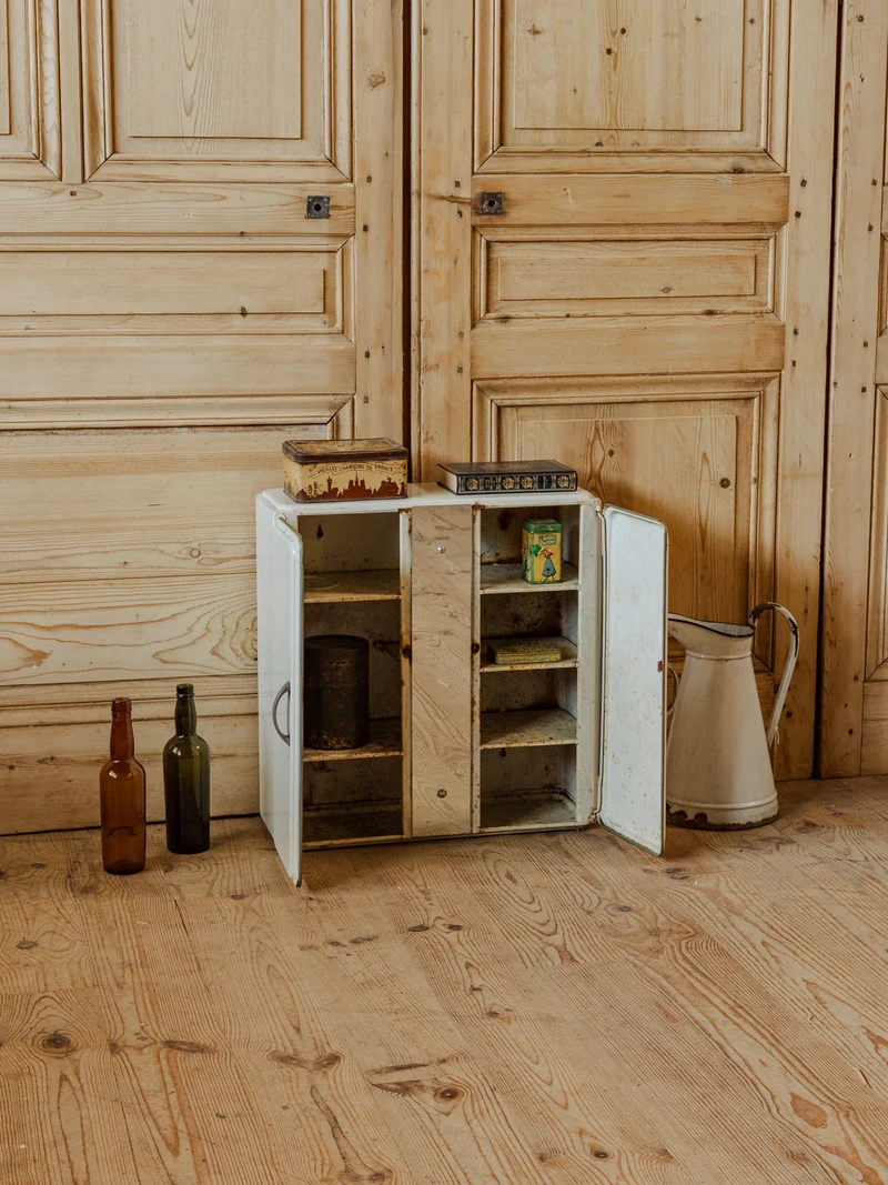Gaëlle, l'ancienne armoire à pharmacie N°926