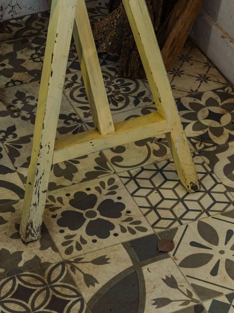 Edouard, le bureau sur tréteaux en bois patiné N°1017