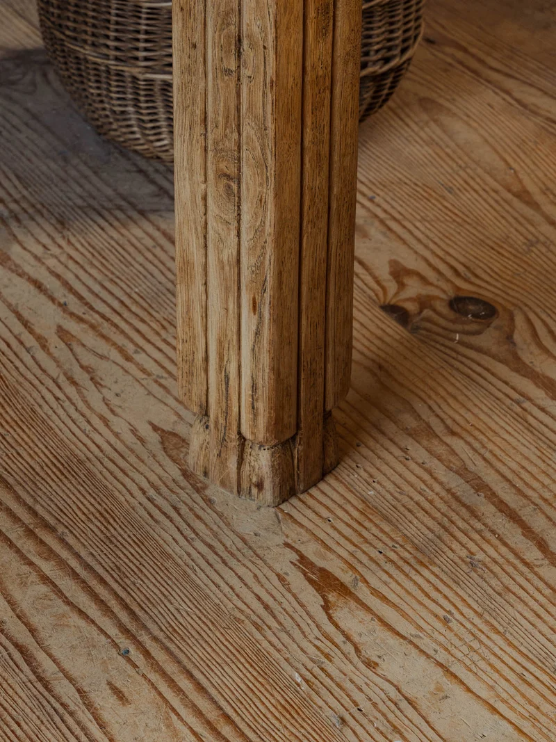 Romy, la table à manger art déco en bois N°1425