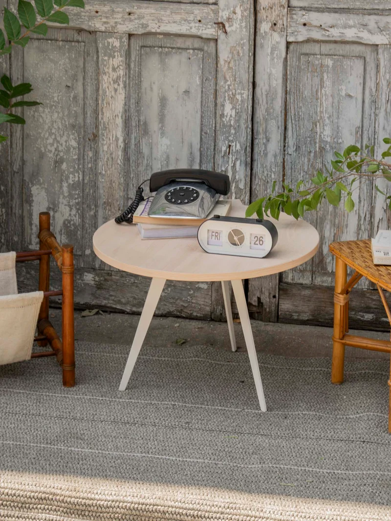 Donna, la table basse moderne en bois et métal N°1101