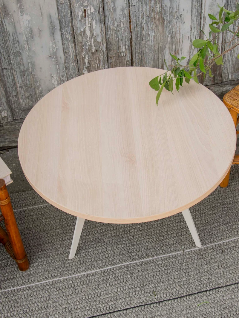 Donna, la table basse moderne en bois et métal N°1101