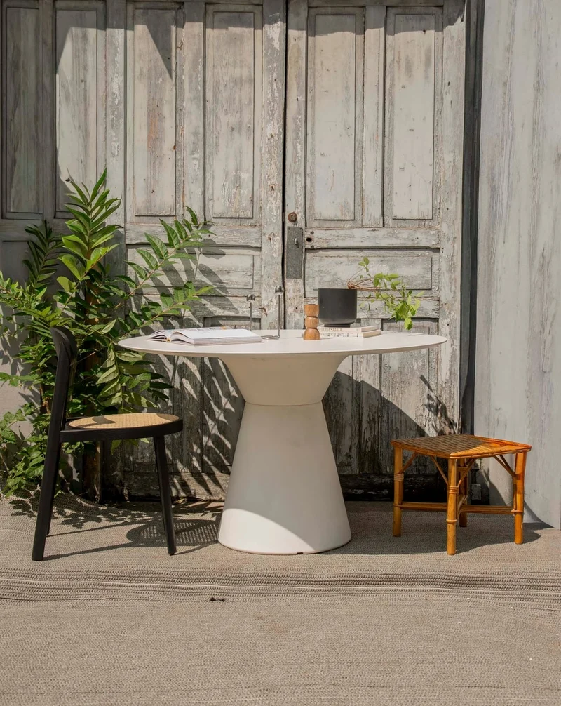 Karla, la table à manger Essens N°1224