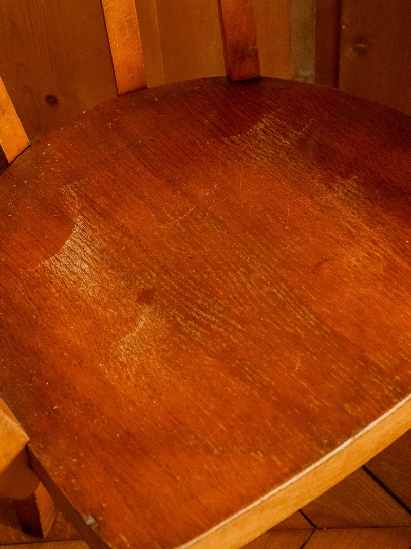 Ernest, le fauteuil au design élégant N°1085