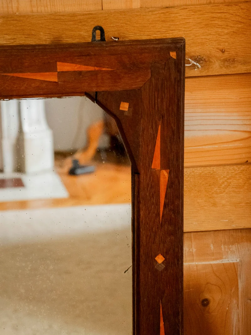 Georges, le miroir marqueté en bois foncé N°1320