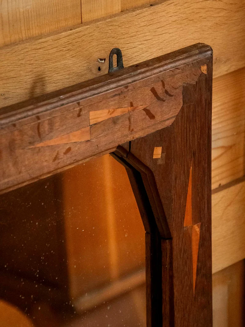 Georges, le miroir marqueté en bois foncé N°1320