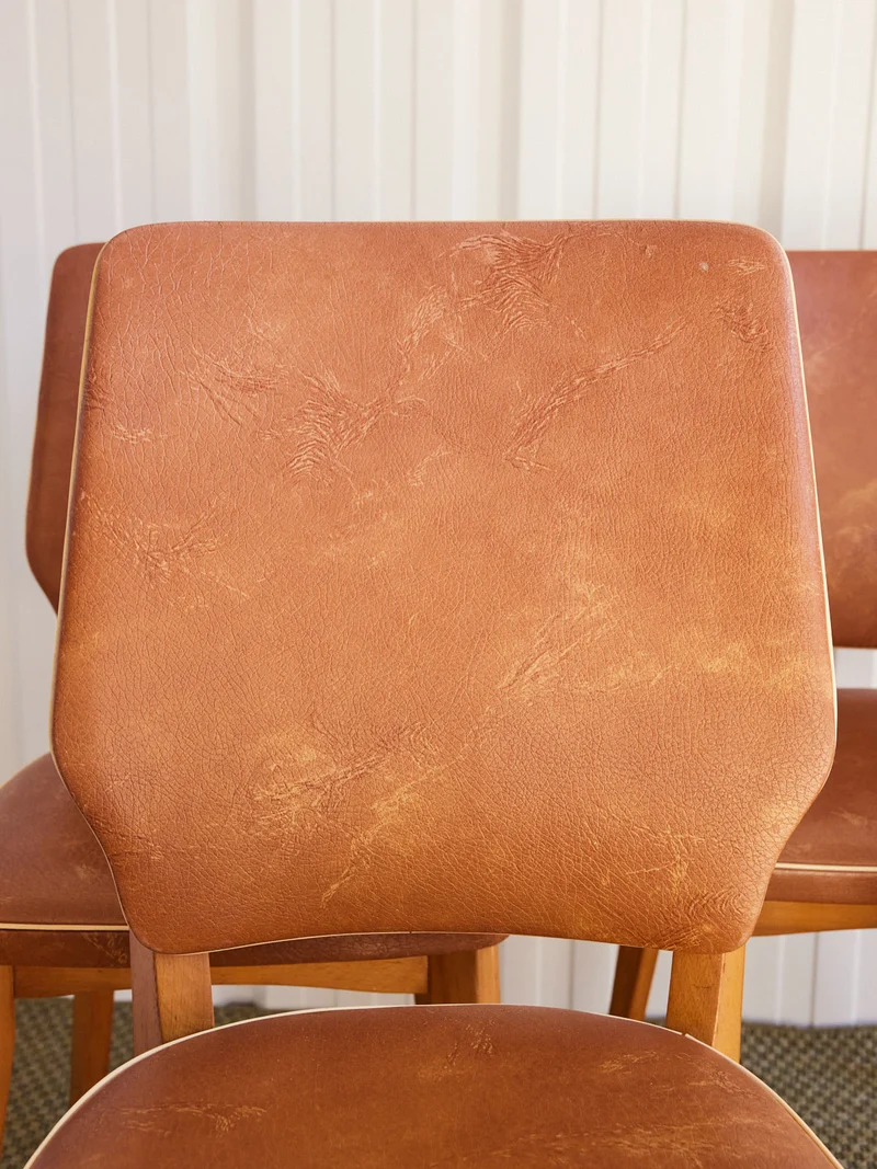 Alma, le lot de 4 chaises en skaï N°1765