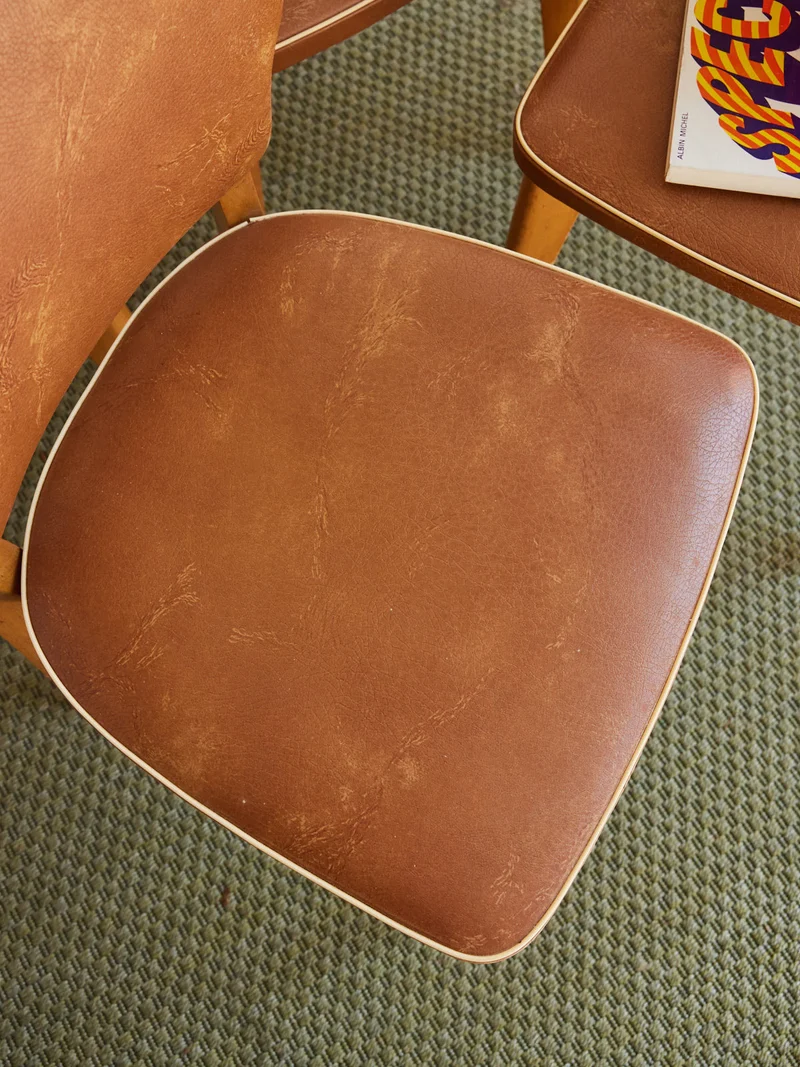 Alma, le lot de 4 chaises en skaï N°1765