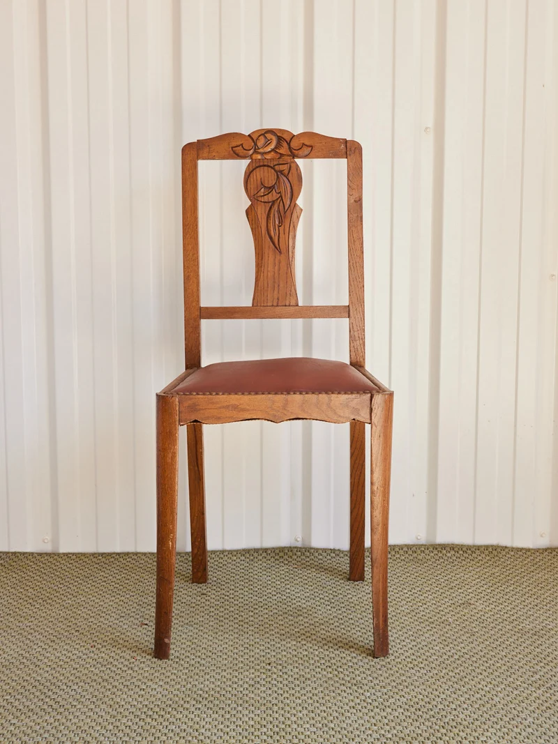Claude, le lot de 6 chaises Art déco en cuir clouté N°1459