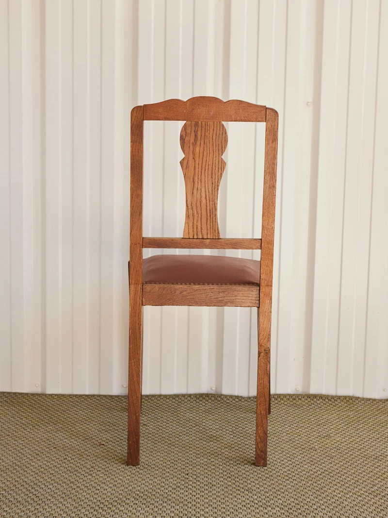 Claude, le lot de 6 chaises Art déco en cuir clouté N°1459