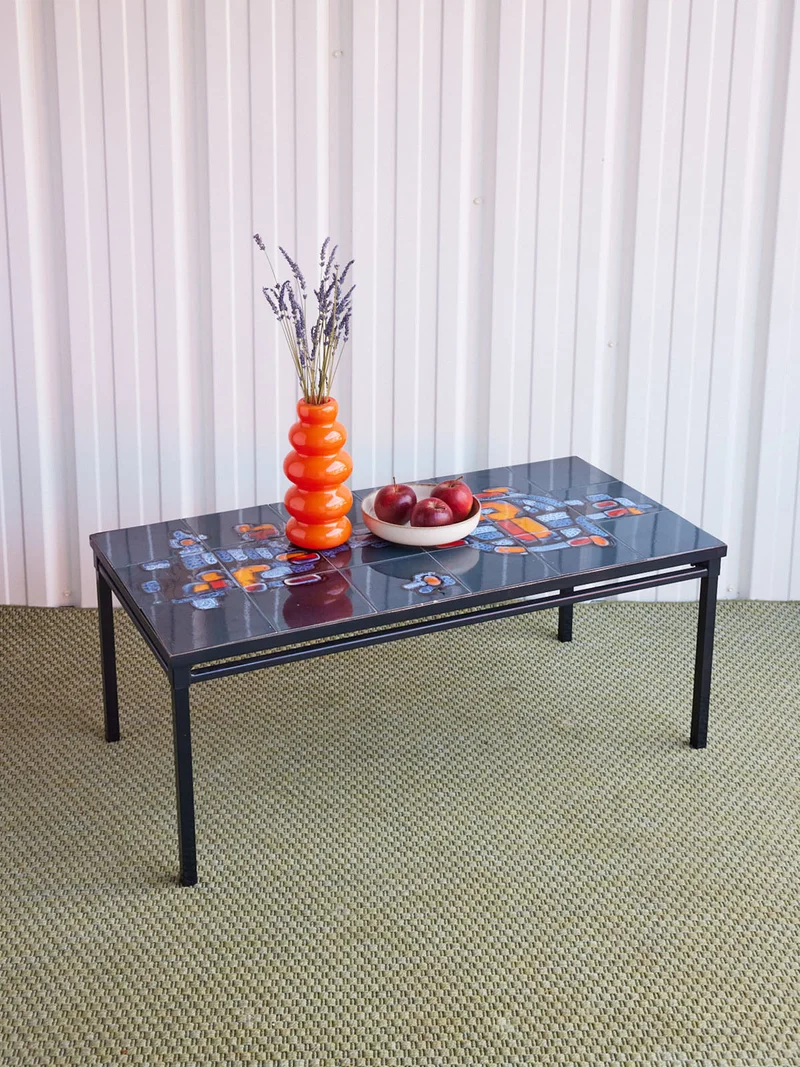 Donna, la table basse en céramique années 60 N°1102