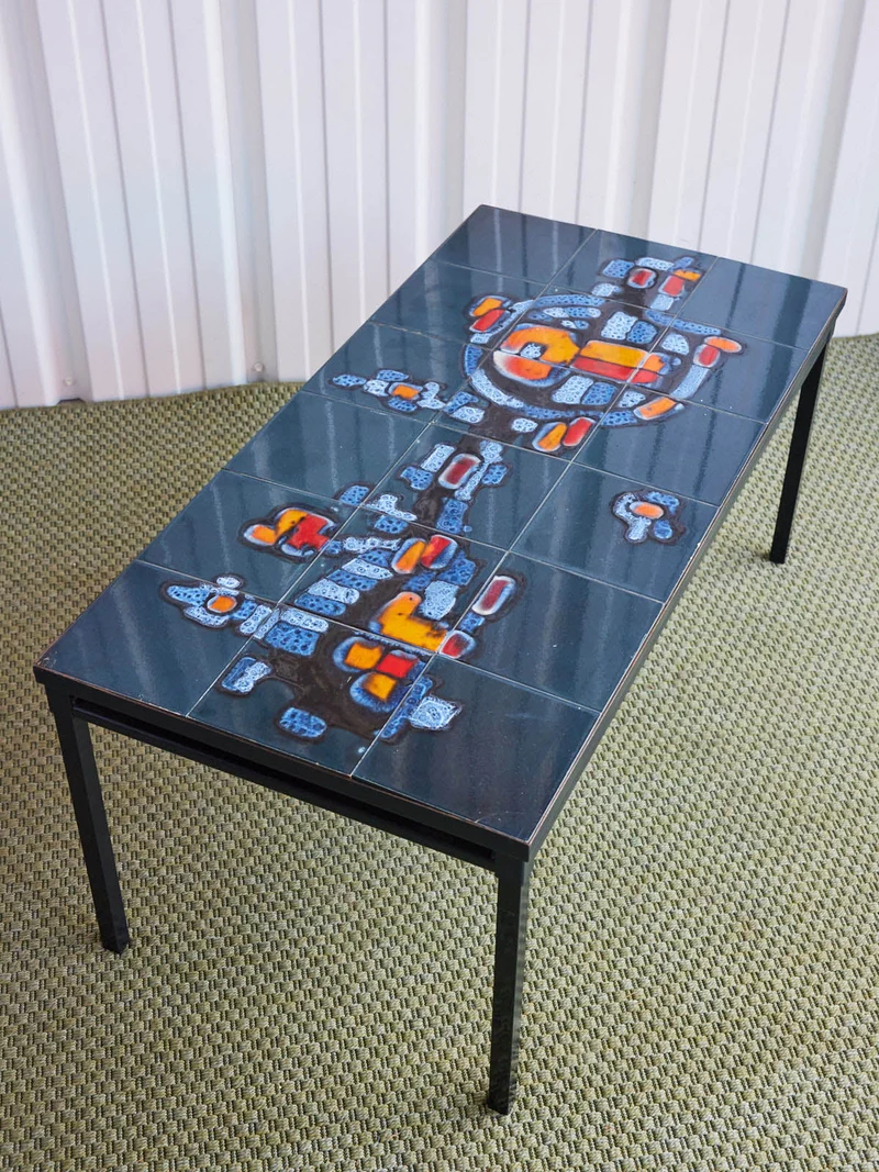 Donna, la table basse en céramique années 60 N°1102