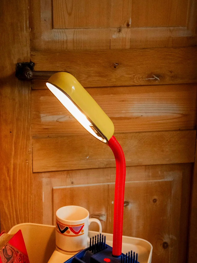 Julia, la lampe multicolore audacieuse N°985