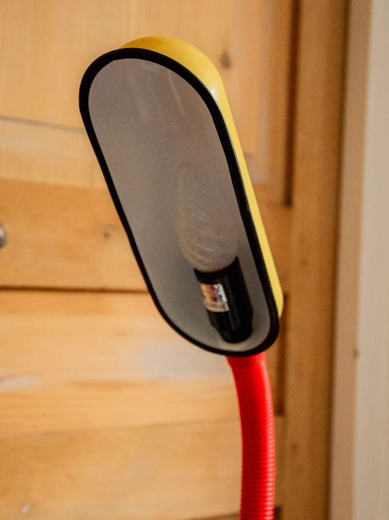 Julia, la lampe multicolore audacieuse N°985