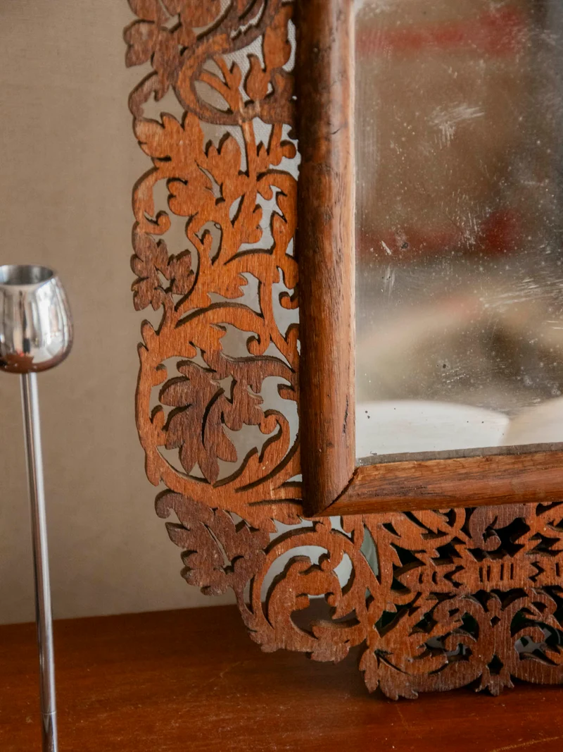 Georges, le miroir au bois sculpté N°1343