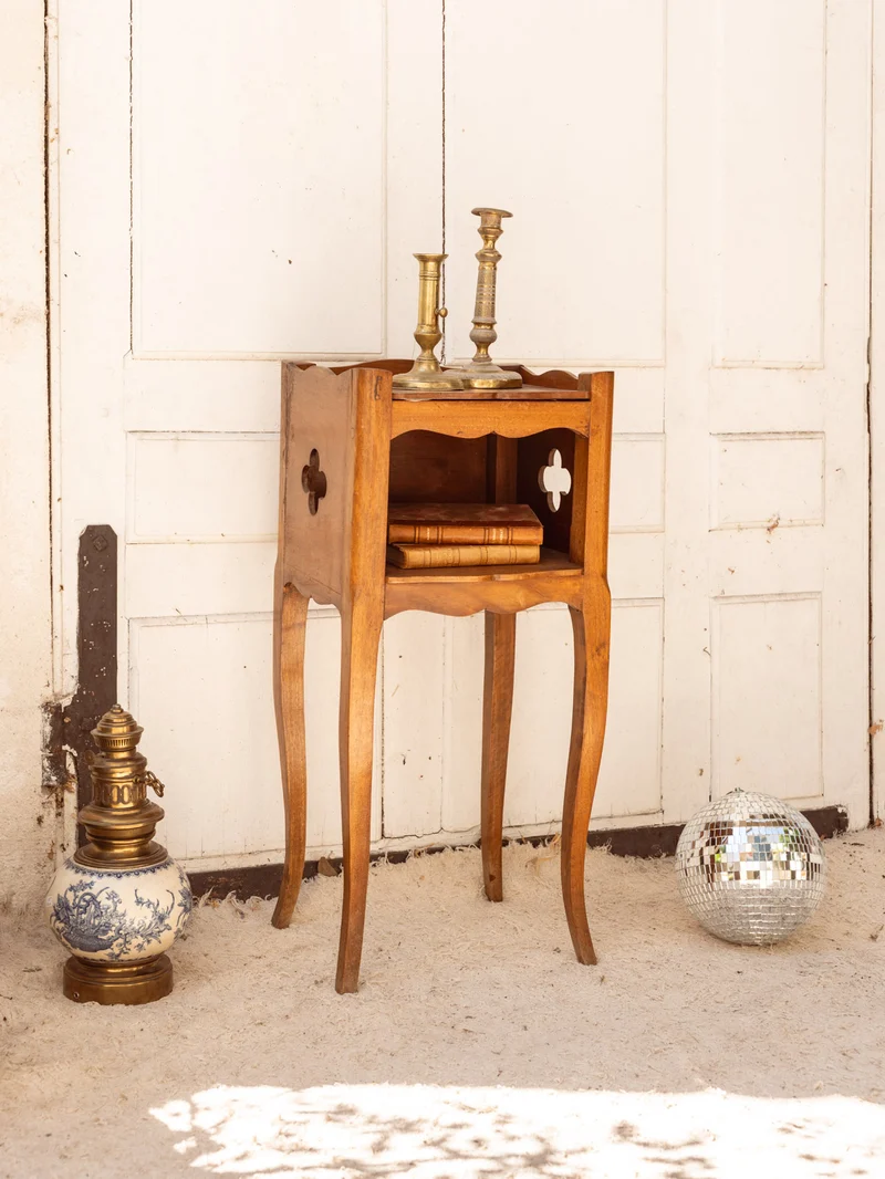 Odile, la table de chevet en bois N°1488