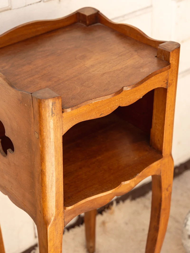 Odile, la table de chevet en bois N°1488