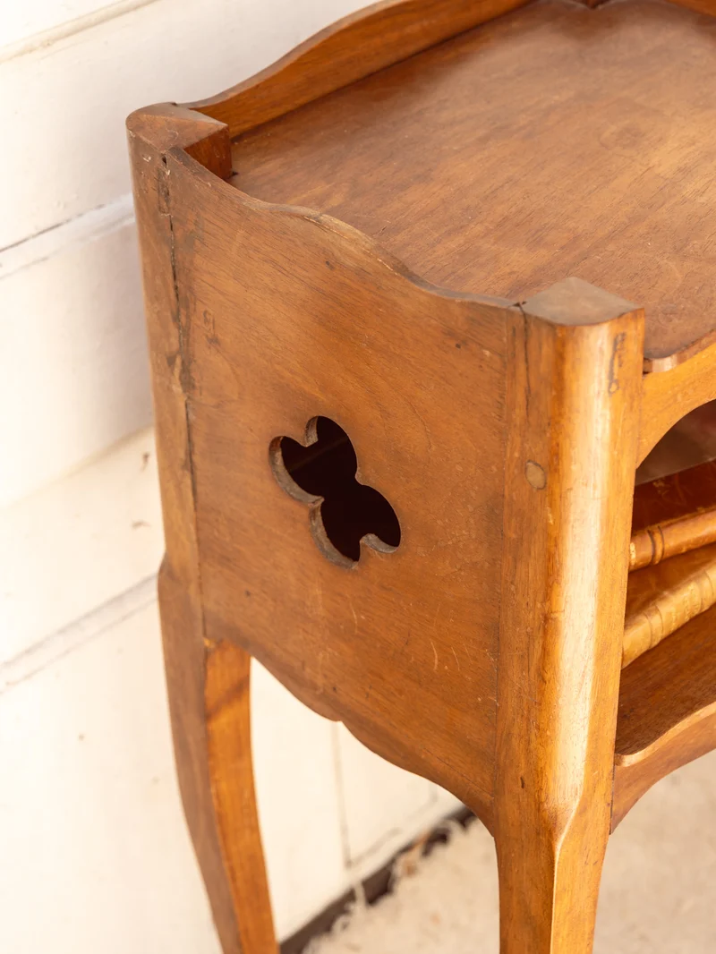 Odile, la table de chevet en bois N°1488