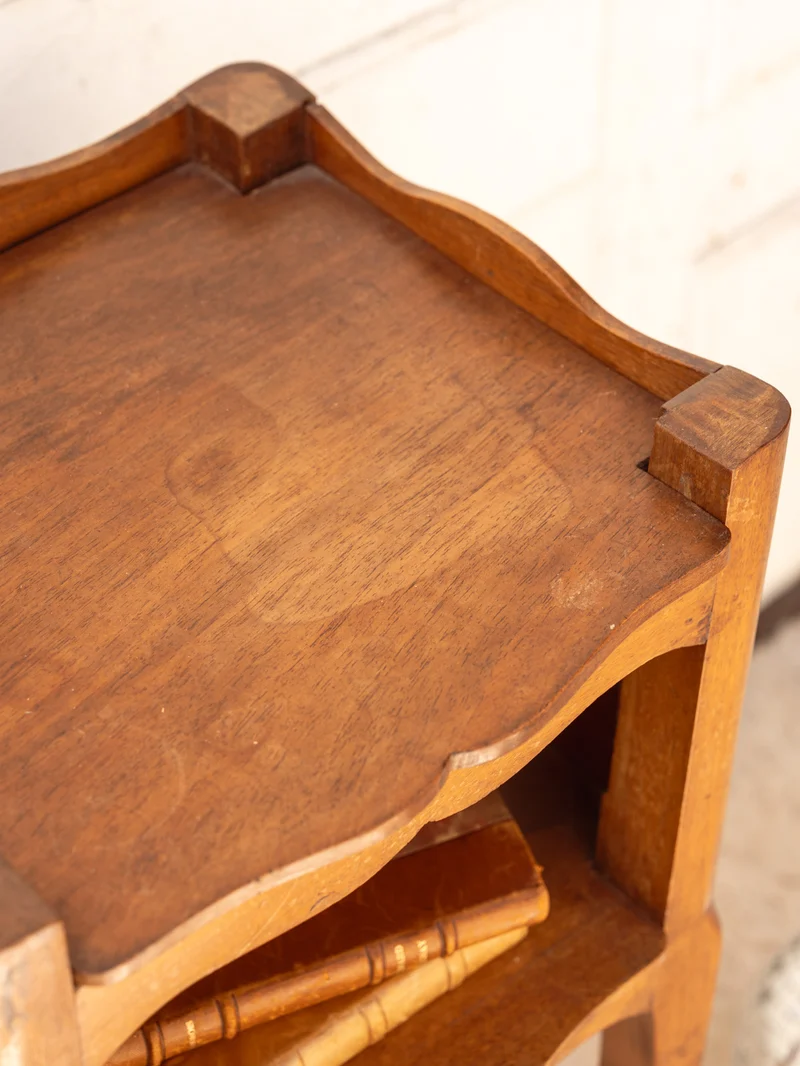 Odile, la table de chevet en bois N°1488