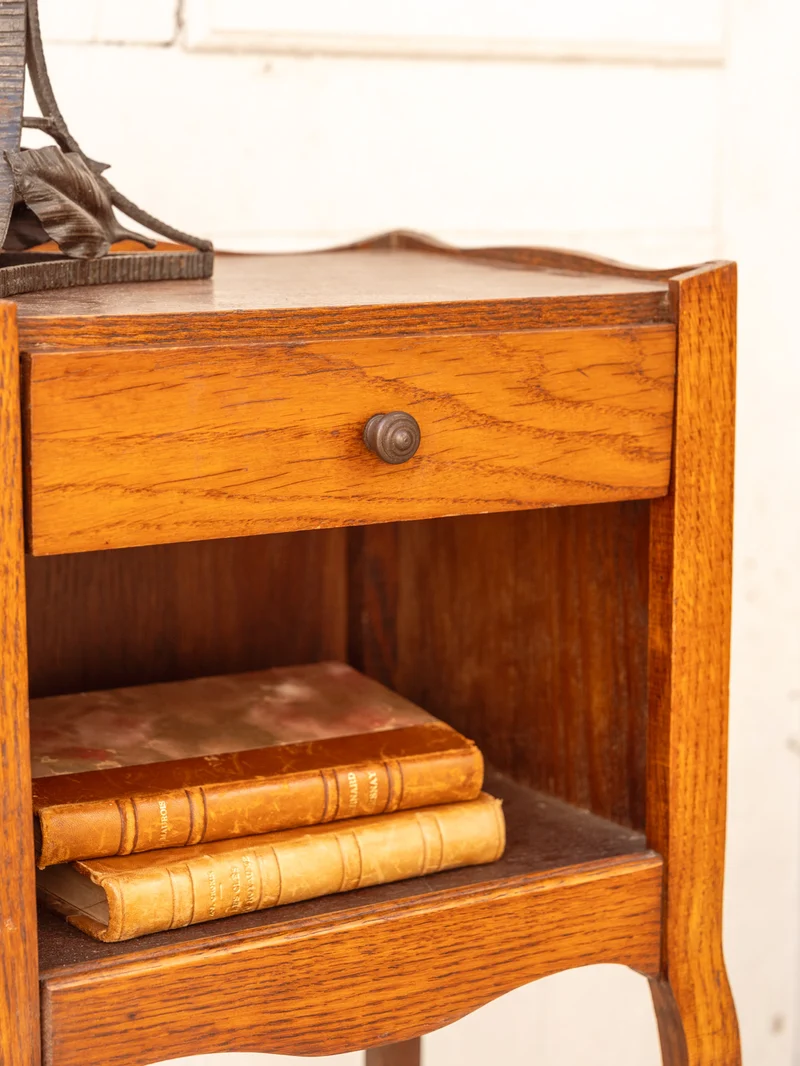 Odile, la table de chevet en bois N°1490