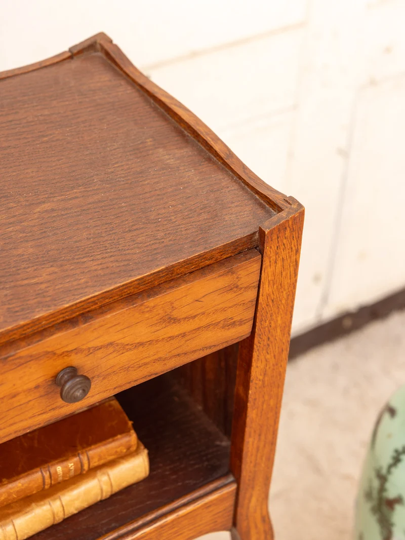 Odile, la table de chevet en bois N°1490
