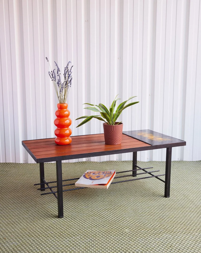 Donna, la table basse en pierre de lave N°1103