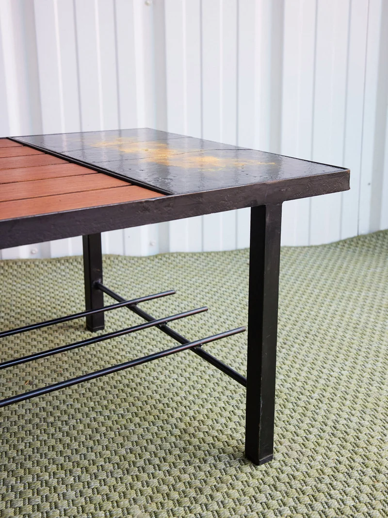 Donna, la table basse en pierre de lave N°1103