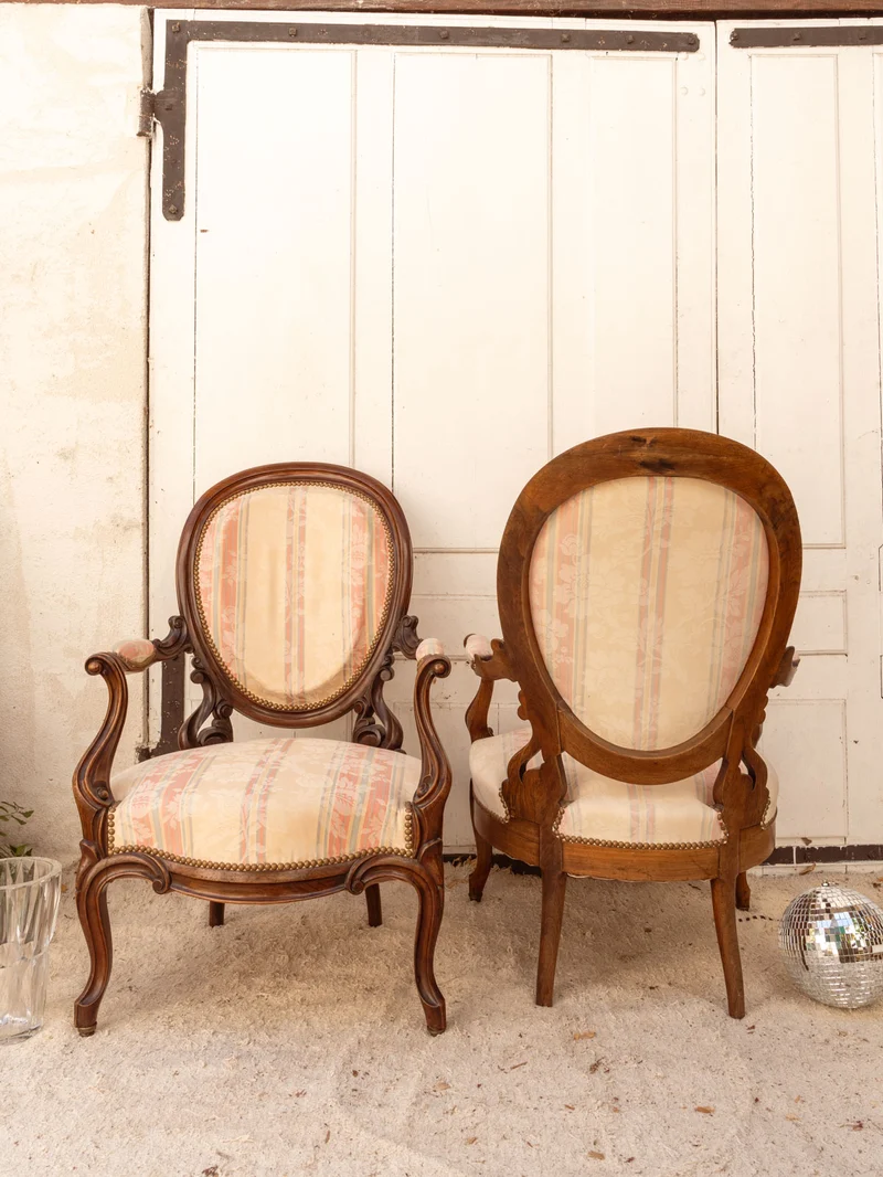 Ernest, la paire de fauteuils Napoléon III en bois N°1487