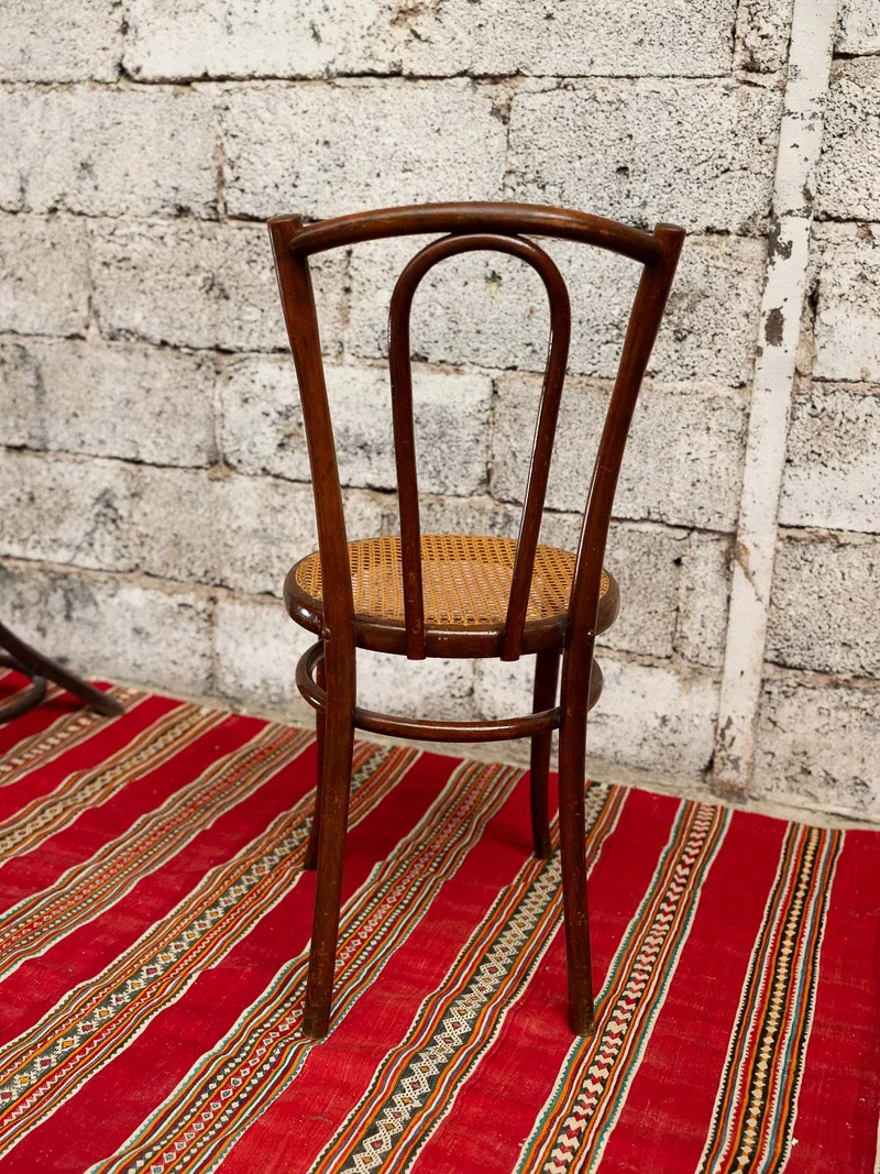 Claude, la chaise à cannage N°1474