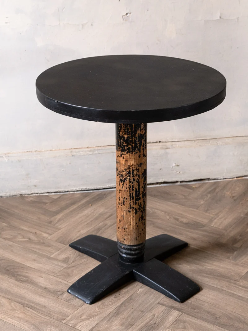 Denise, la table à manger bistro en bois noir N°1191