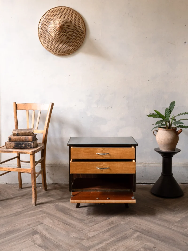 Maïa, la table de chevet scandinave en bois et verre N°1539