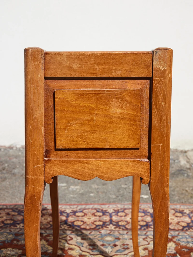 Odile, la table de chevet ancienne en merisier N°1470