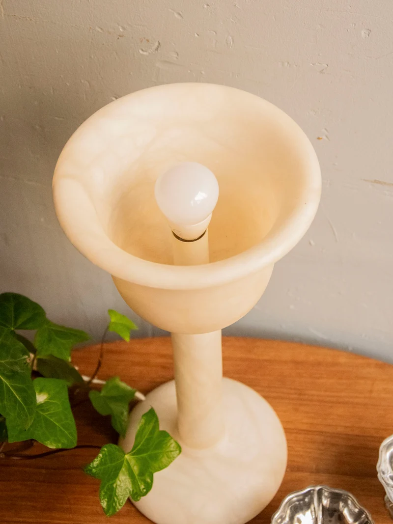 Julia, la lampe en albâtre unique N°976
