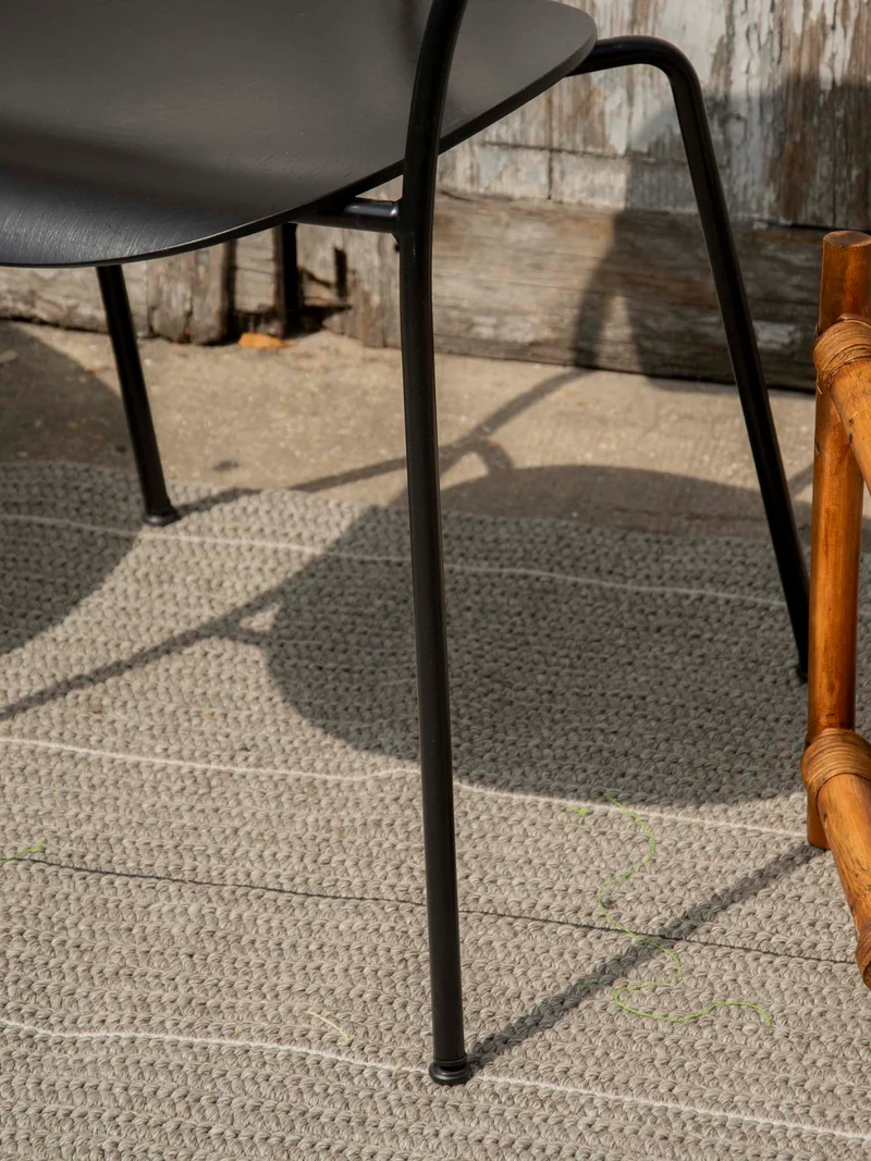 Alma, la chaise au design épuré N°1755