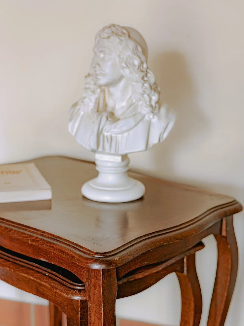 Barbara, le lot de tables gigognes Louis XV Rocaille N°177