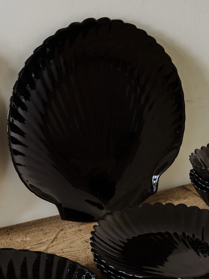 Nestor, le service de vaisselle en verre noir N°696
