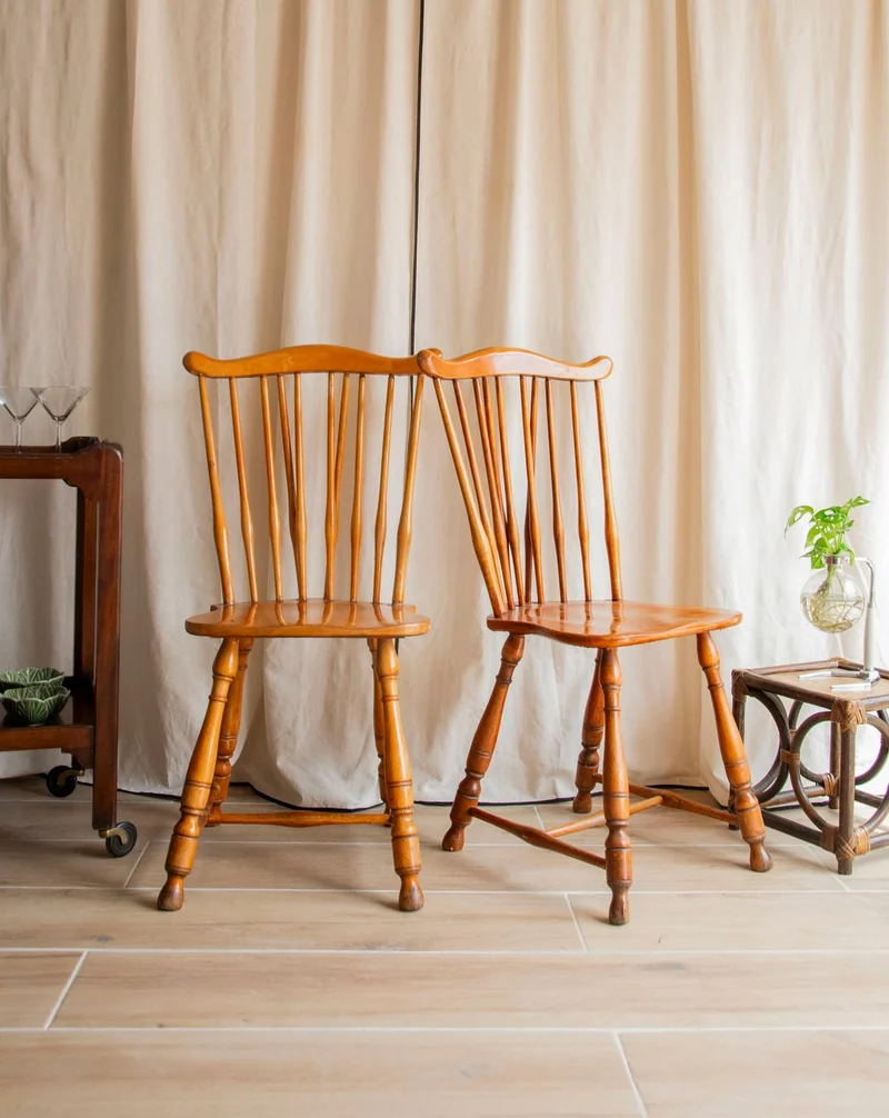 Claude, la paire de chaises au style western N°1450