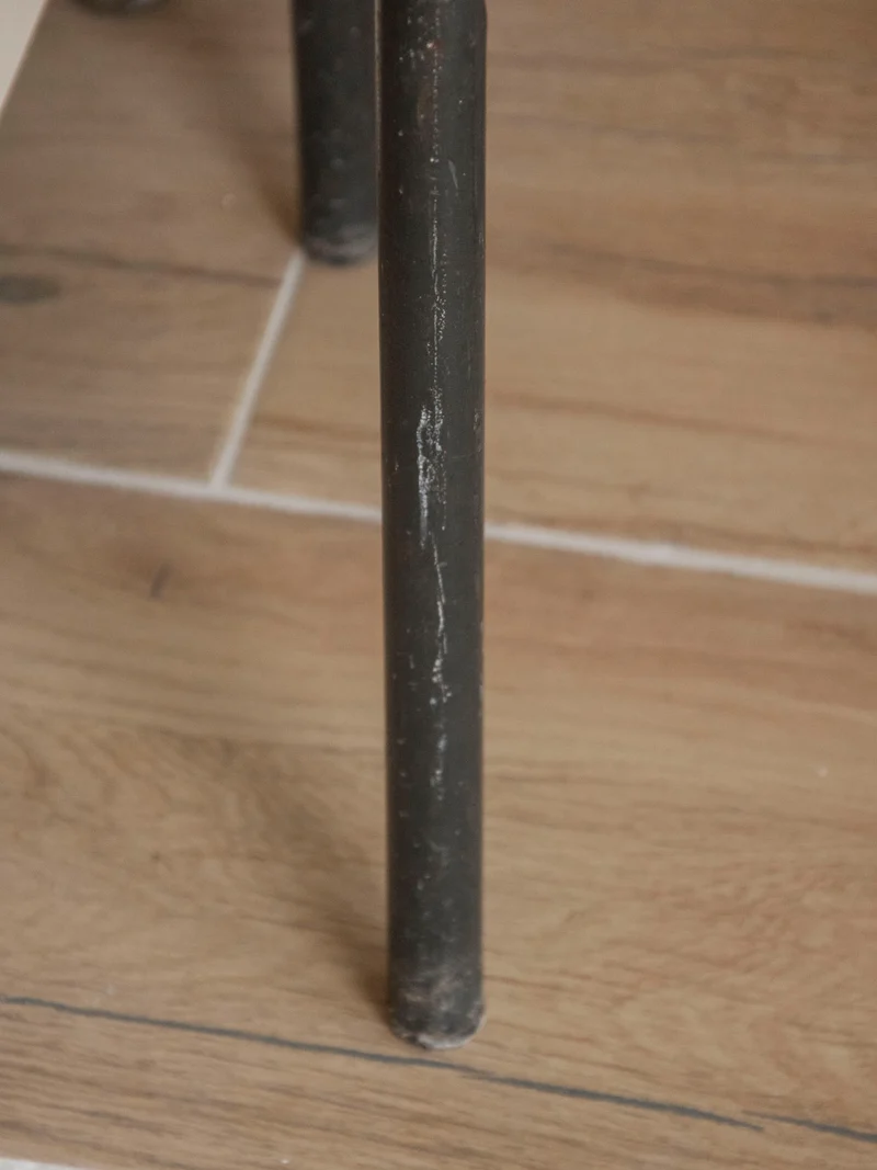 Axel, le tabouret rétro en bakélite orange N°714