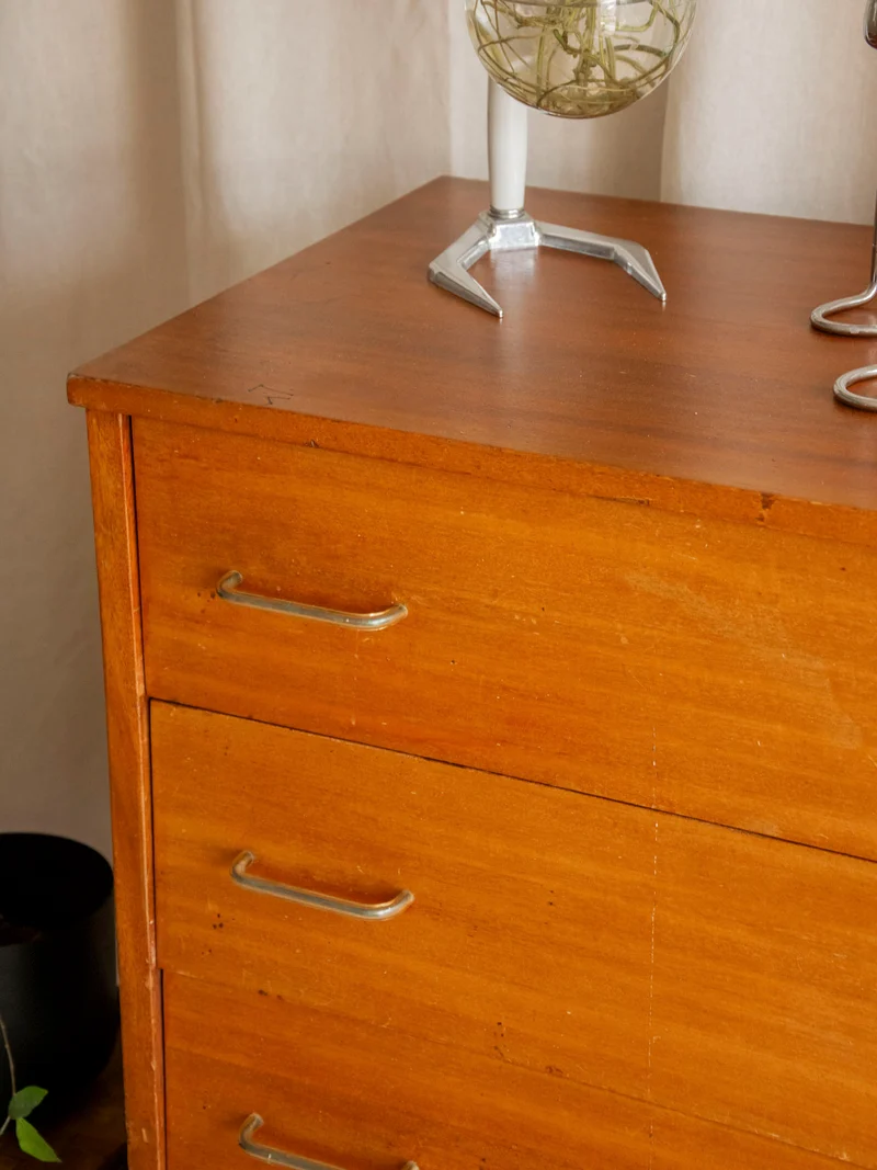 Olga, la commode scandinave aux pieds compas N°700