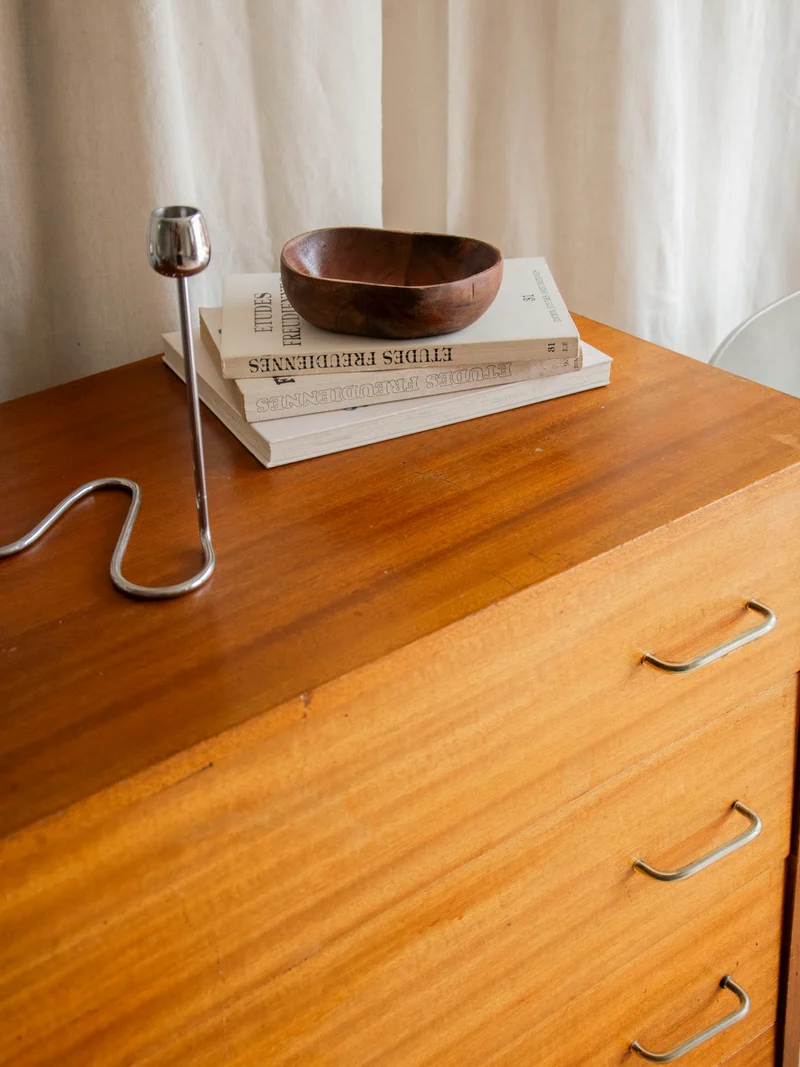 Olga, la commode scandinave aux pieds compas N°700