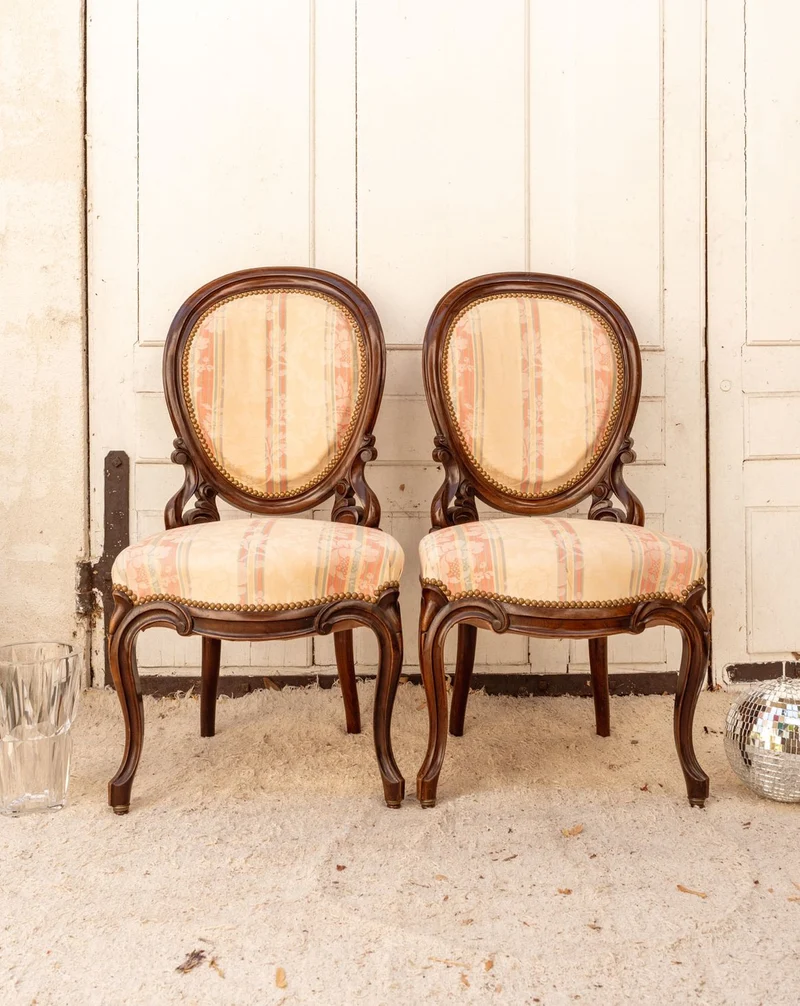 Claude, la paire de chaises Napoléon III en bois N°1454