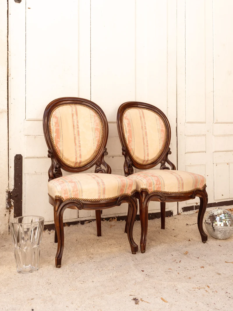 Claude, la paire de chaises Napoléon III en bois N°1454