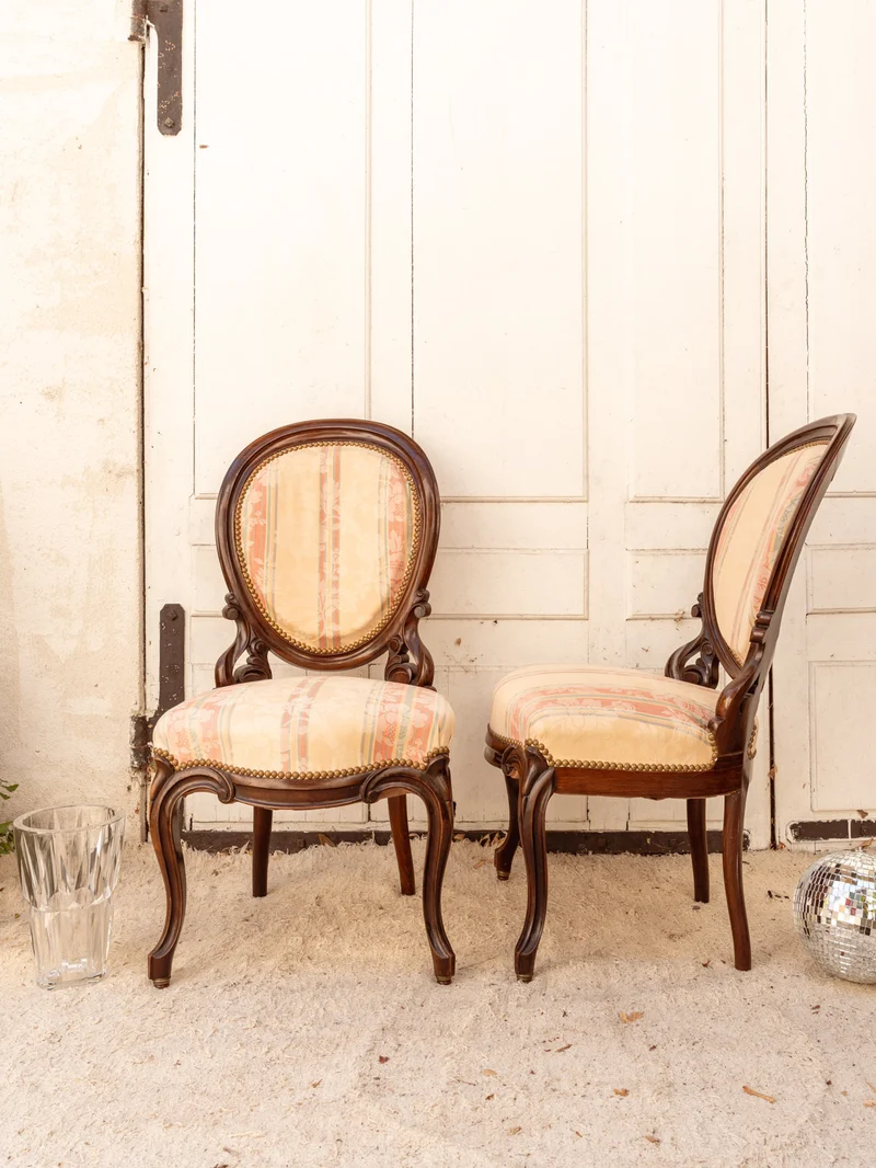 Claude, la paire de chaises Napoléon III en bois N°1454
